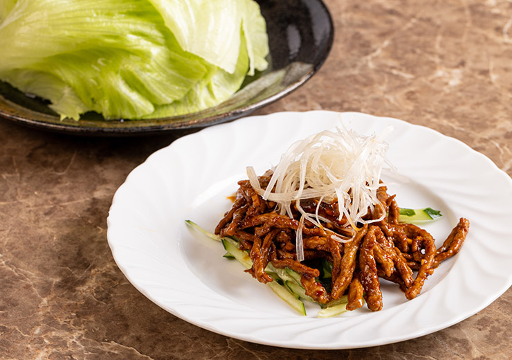 牛肉レタス包み